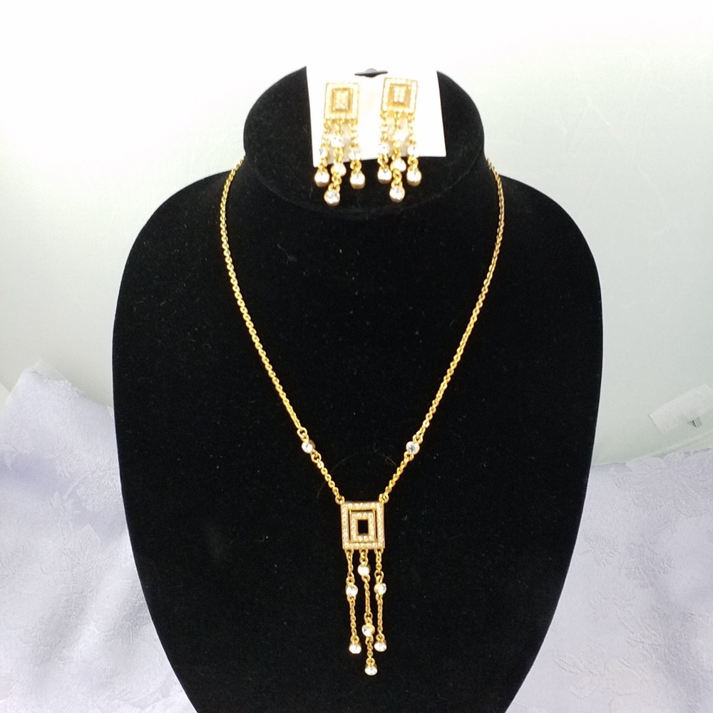 Goldtone necklace and earring set w/ clear stones